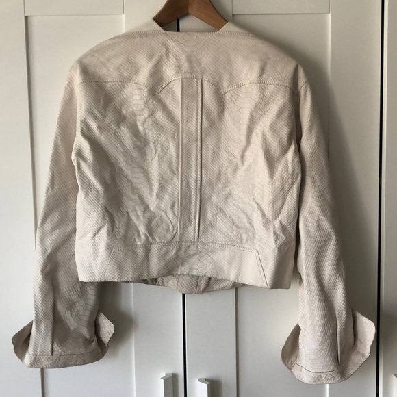 White leather jacket - BCBG maxazria runway - Picture 3 of 12